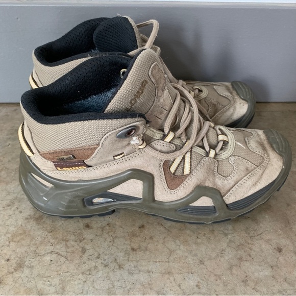 Lowa Bora Brown Gortex Hiking Boots Size 7 - Picture 6 of 11